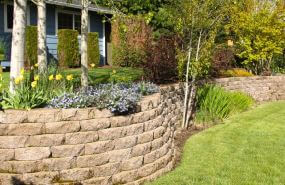 Retaining wall contractor in Aurora