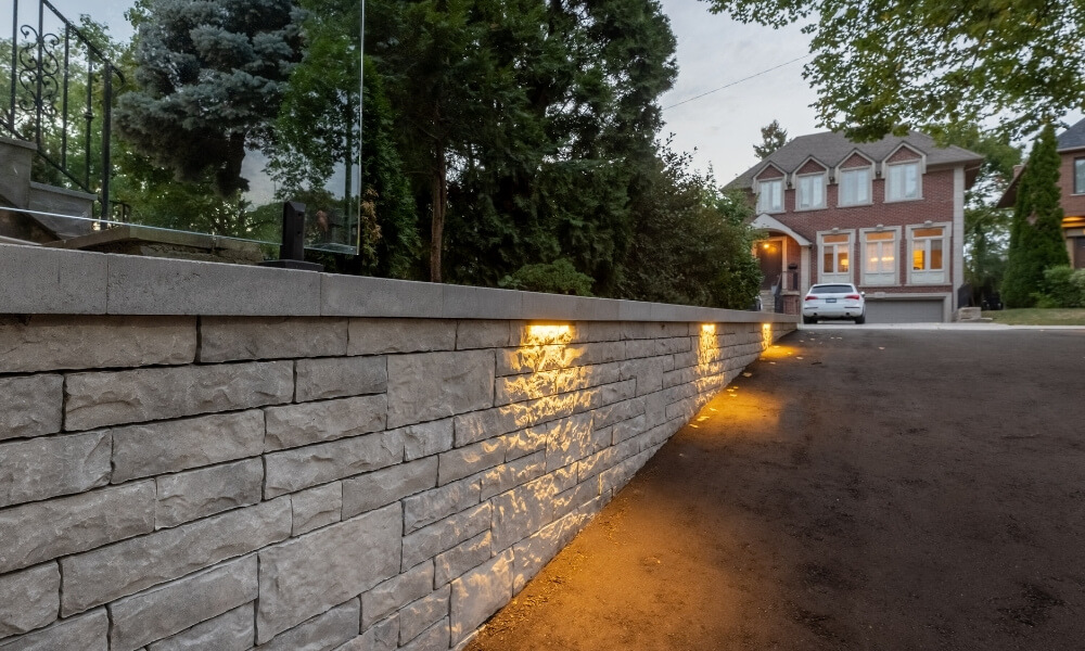 etaining wall with glass railings lighting